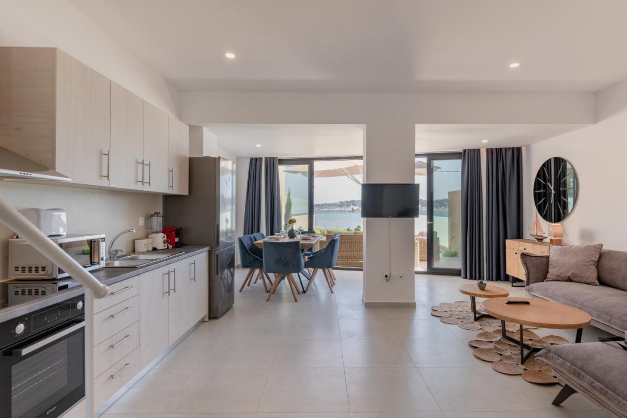 Swans Luxury Homes Koméno Kültér fotó
