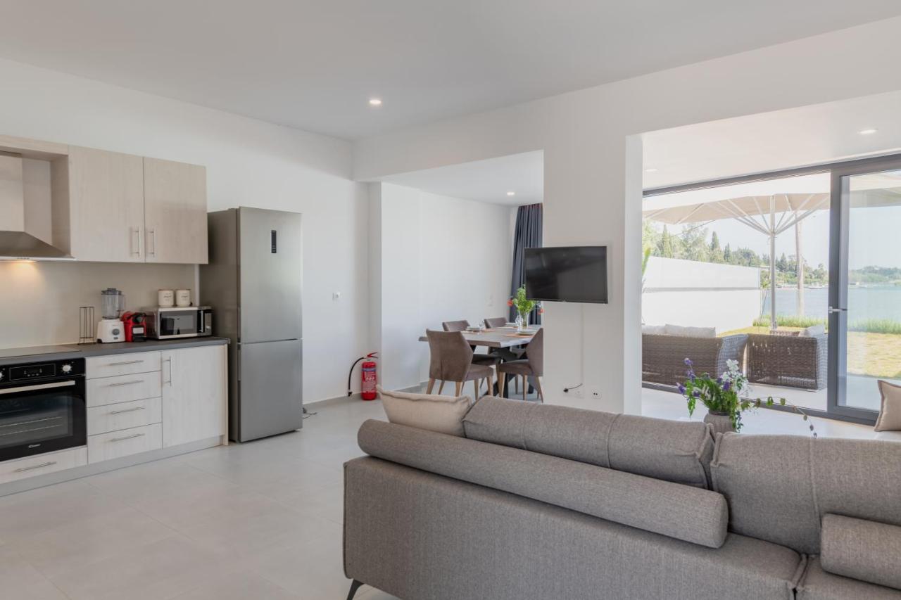 Swans Luxury Homes Koméno Kültér fotó